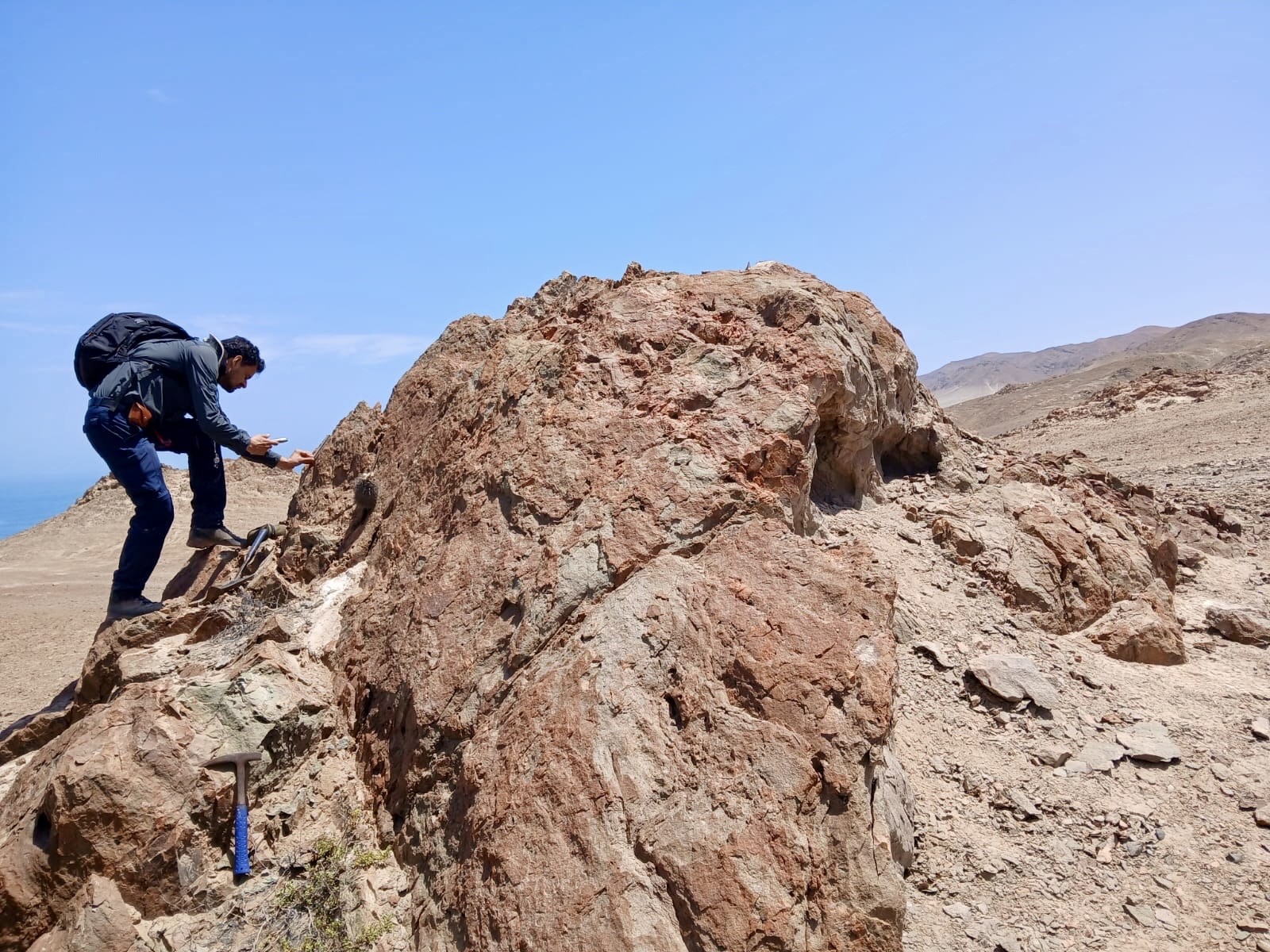 MINERAL SYSTEMS ANALYSIS FOR PORPHYRY COPPER EXPLORATION